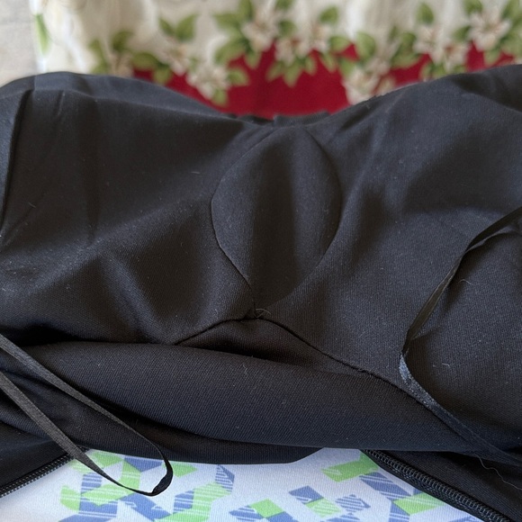 Chic Elegant Black and Silver Striped Dress, fully lined and flowy, no bra need - Picture 5 of 5